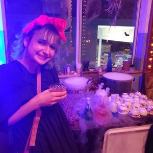 Meet your Posher, Camyl